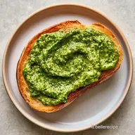 Crostini Pesto Portulaca con Mandorle