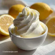 Gelato al limone fatto in casa senza gelatiera