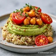 Insalata di Quinoa e Avocado: Fresca e Nutriente