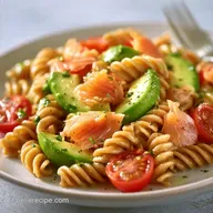 Pasta Fredda Salmone Avocado Cremosa