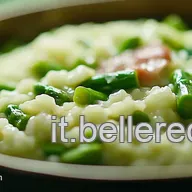 Ricette con asparagi: Risotto Cremoso Perfetto (e Guanciale Croccante!)