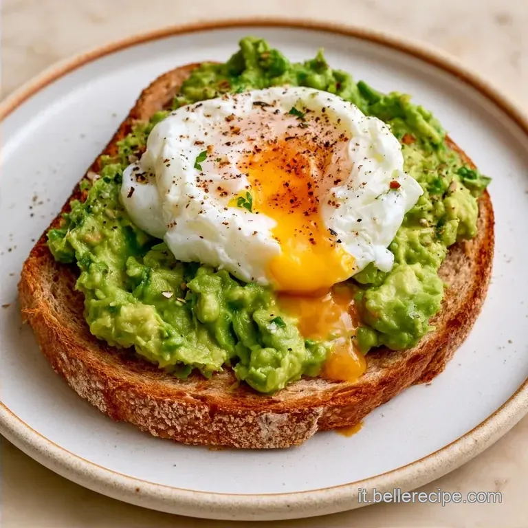 Toast Avocado E Uova Con Pane Integrale